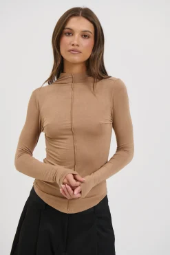 Anisa Turtle Neck Walnut