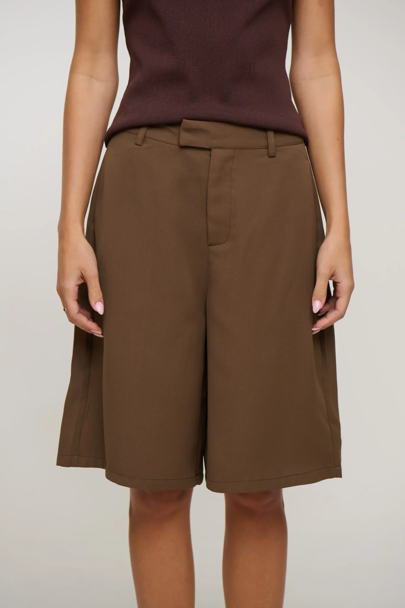 Brooks Bermuda Short Chocolate