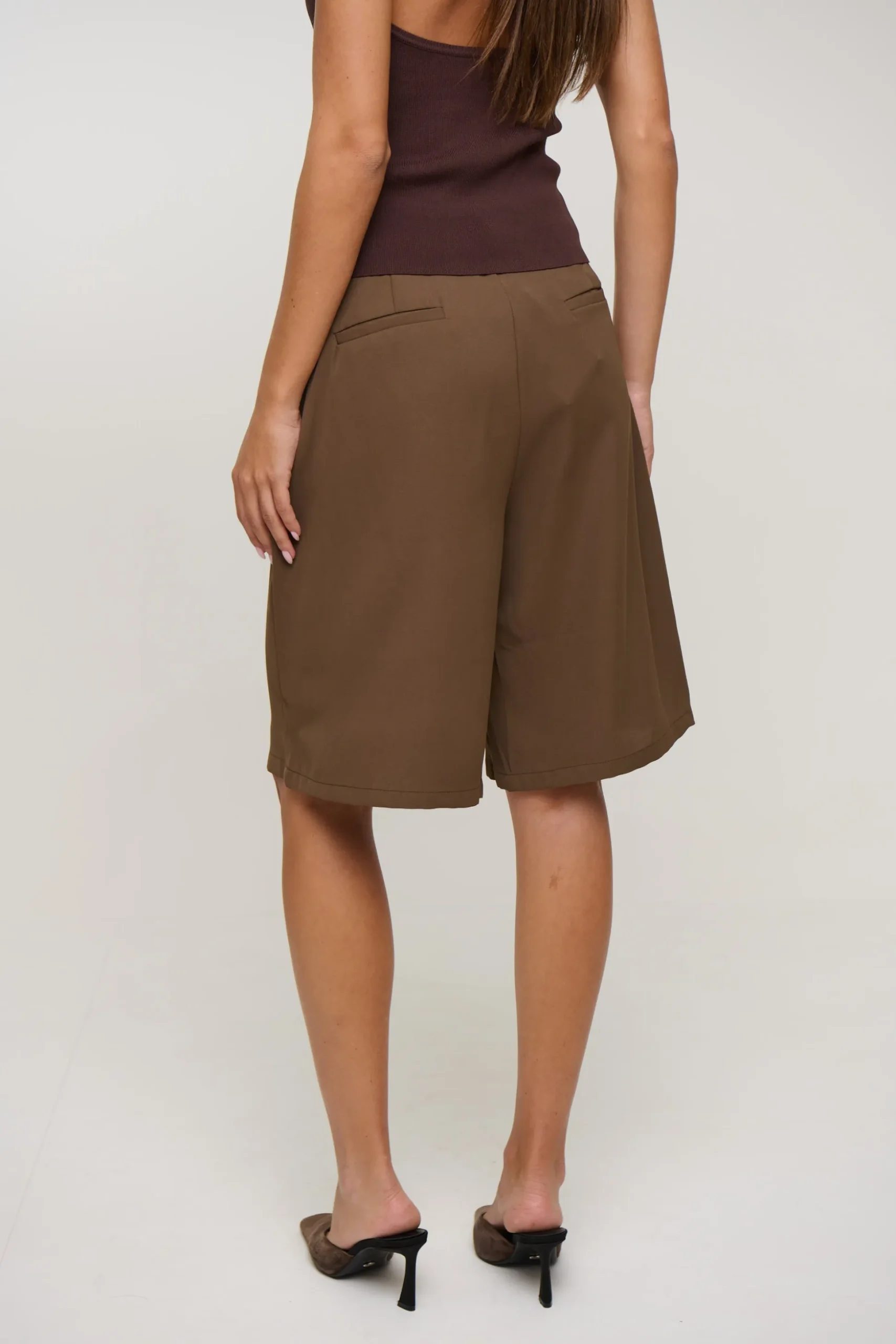 Brooks Bermuda Short Chocolate