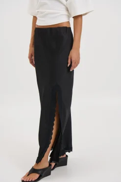 Chantily Skirt Black