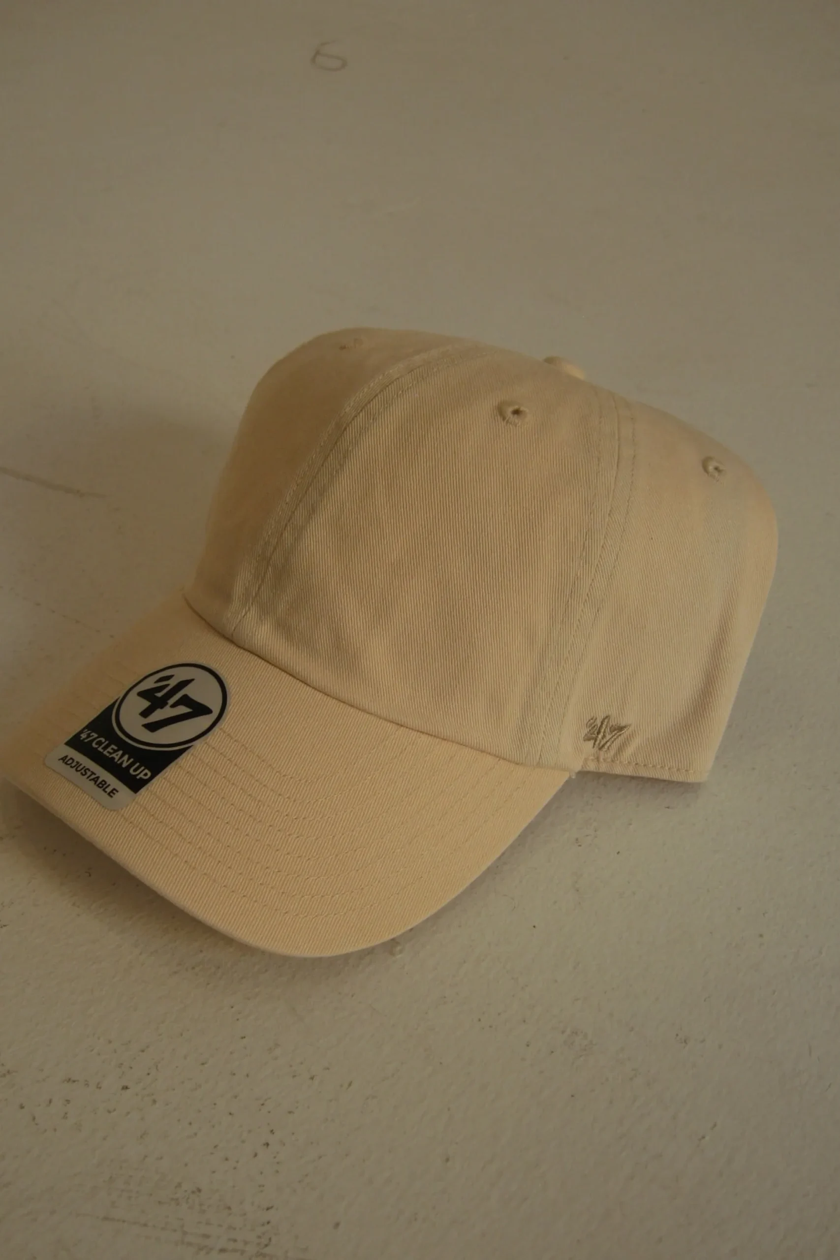 Classic Vintage Clean Up Cap Natural