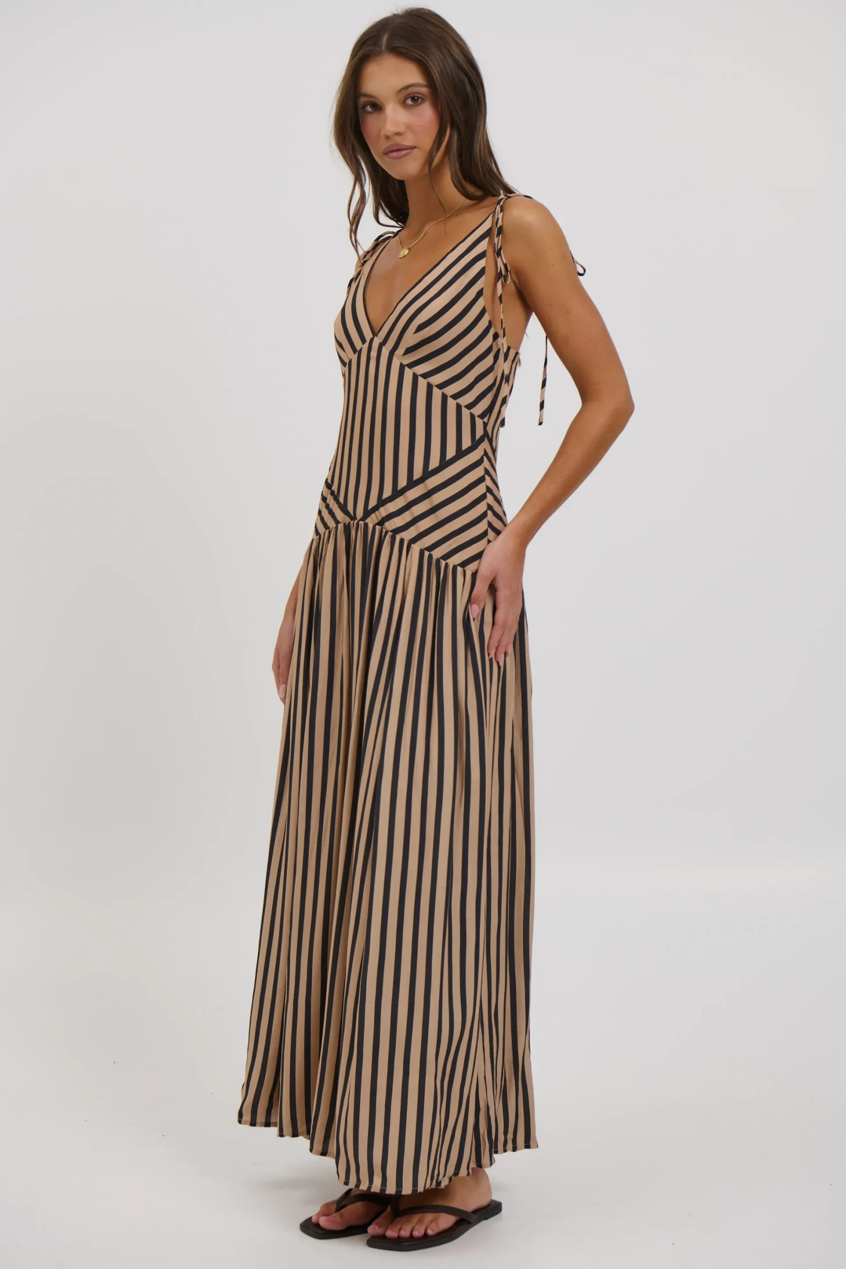 Hadley Maxi Dress Mocha