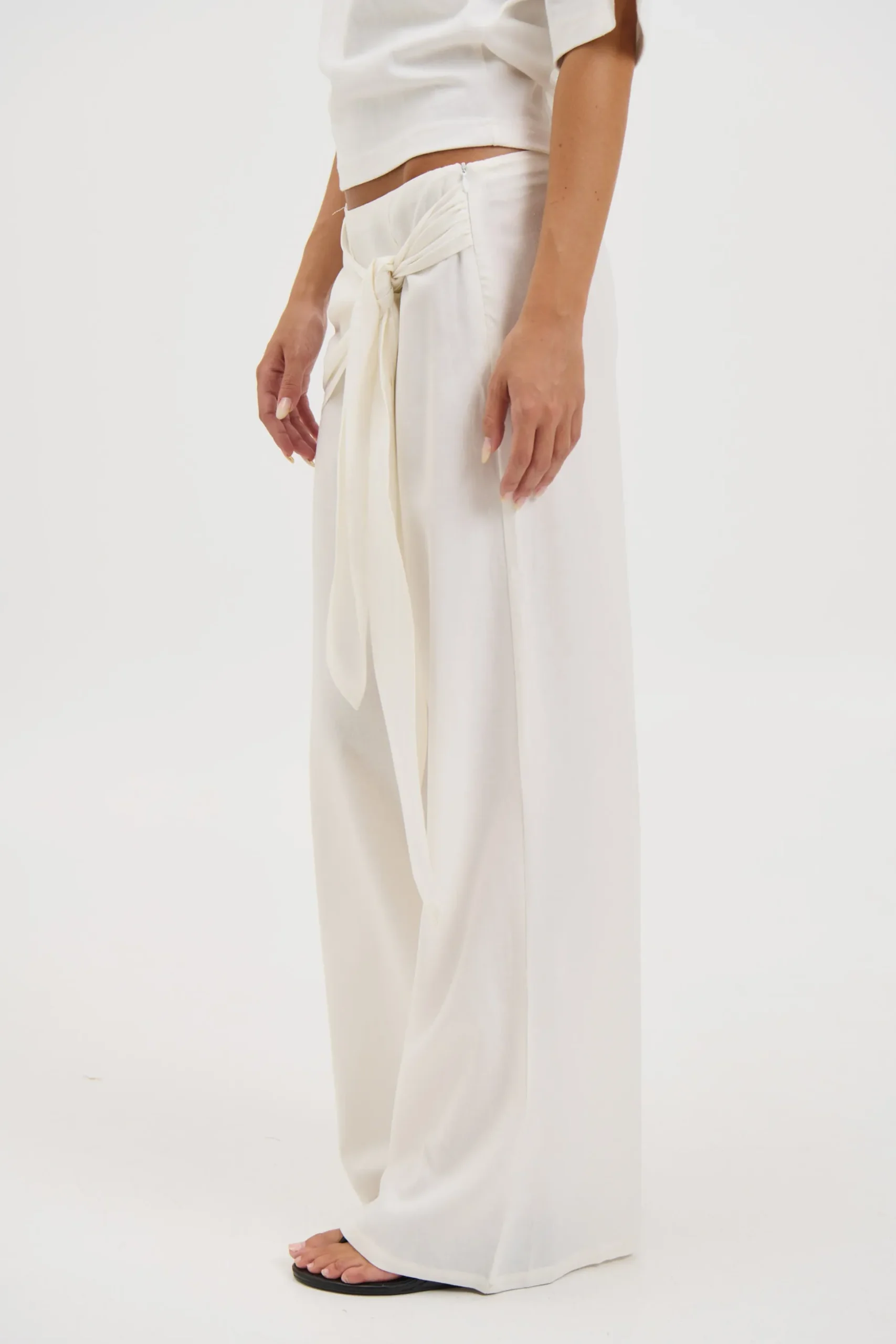 Jamillah Pant White