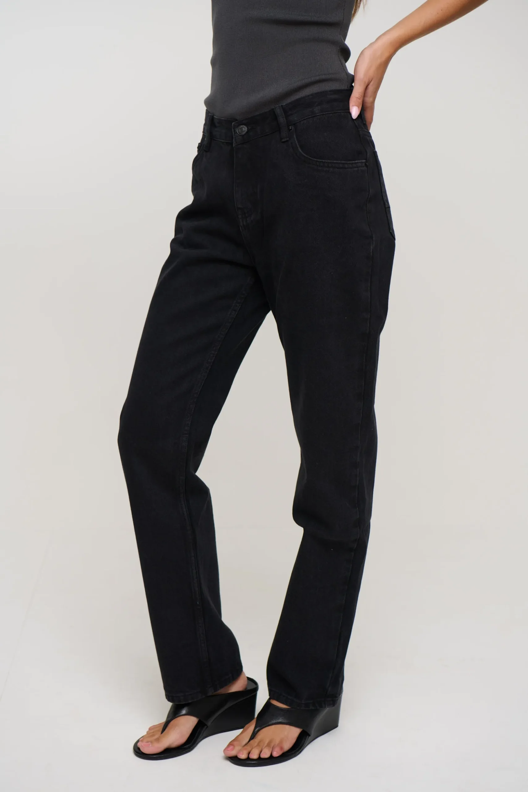 Julia Jean Backstage Black