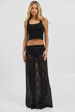 Laura Fitted Tank Black