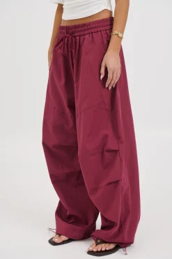 Lavinia Pant Wine