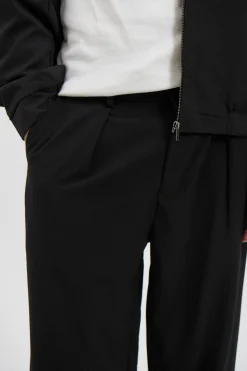 Lenny Pleat Straight Pant Black