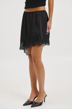 Sammi Lace Mini Skirt Black
