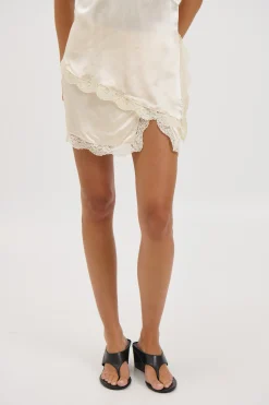 Tammi Mini Skirt Creme